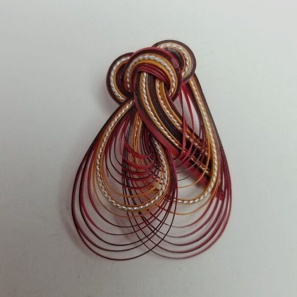 Vintage Vibrant Red Woven Brooch, Knot Design, Made in Taiwan, Estate - Picture 6 of 6